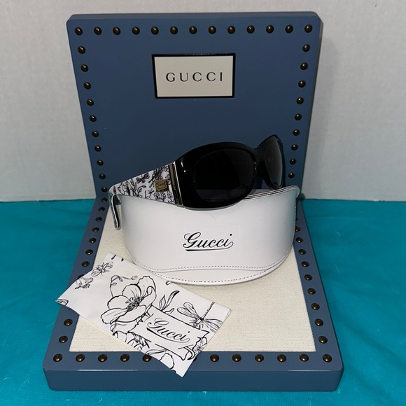 Gucci GG 3079 Sunglasses - Picture 1 of 12